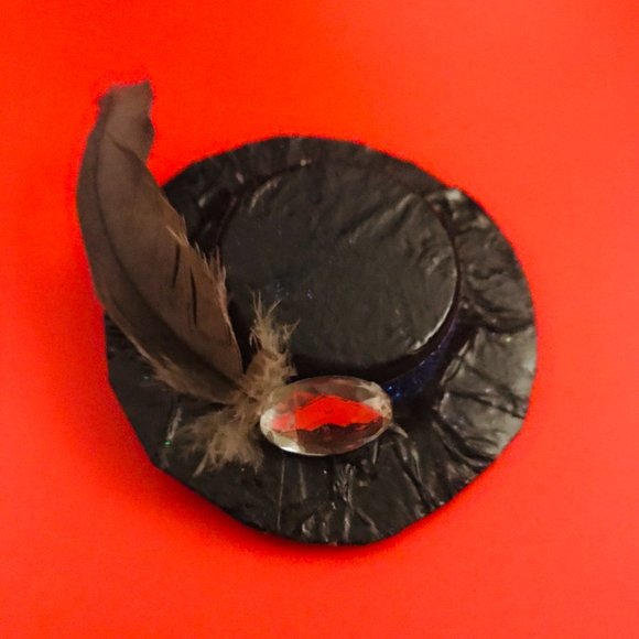 Fed Hat Pin/Brooch/Pendant - Picture 16 of 16